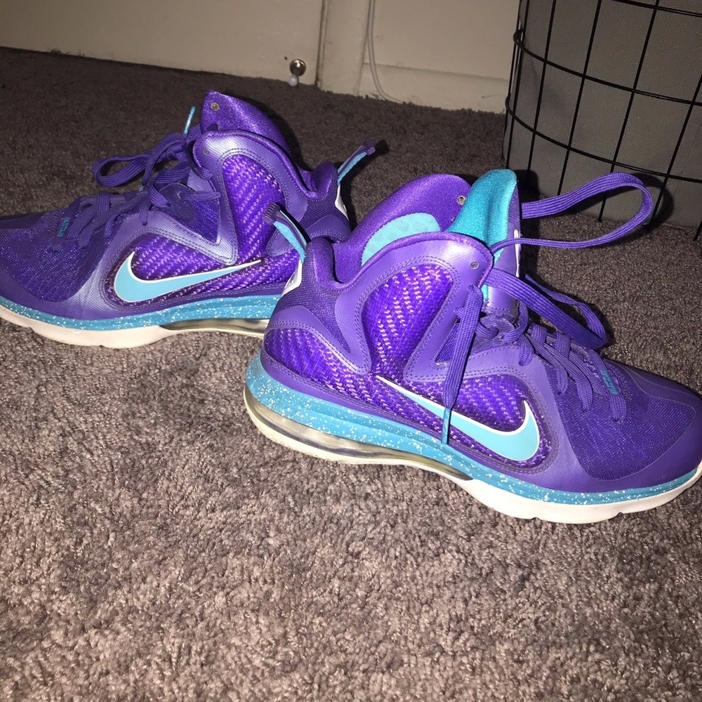 Lebron 9 summit lake hornets size 9